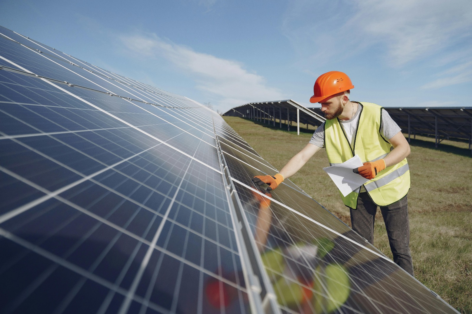 Commercial Solar Panels Derby: Delivering High-Efficiency Energy Solutions