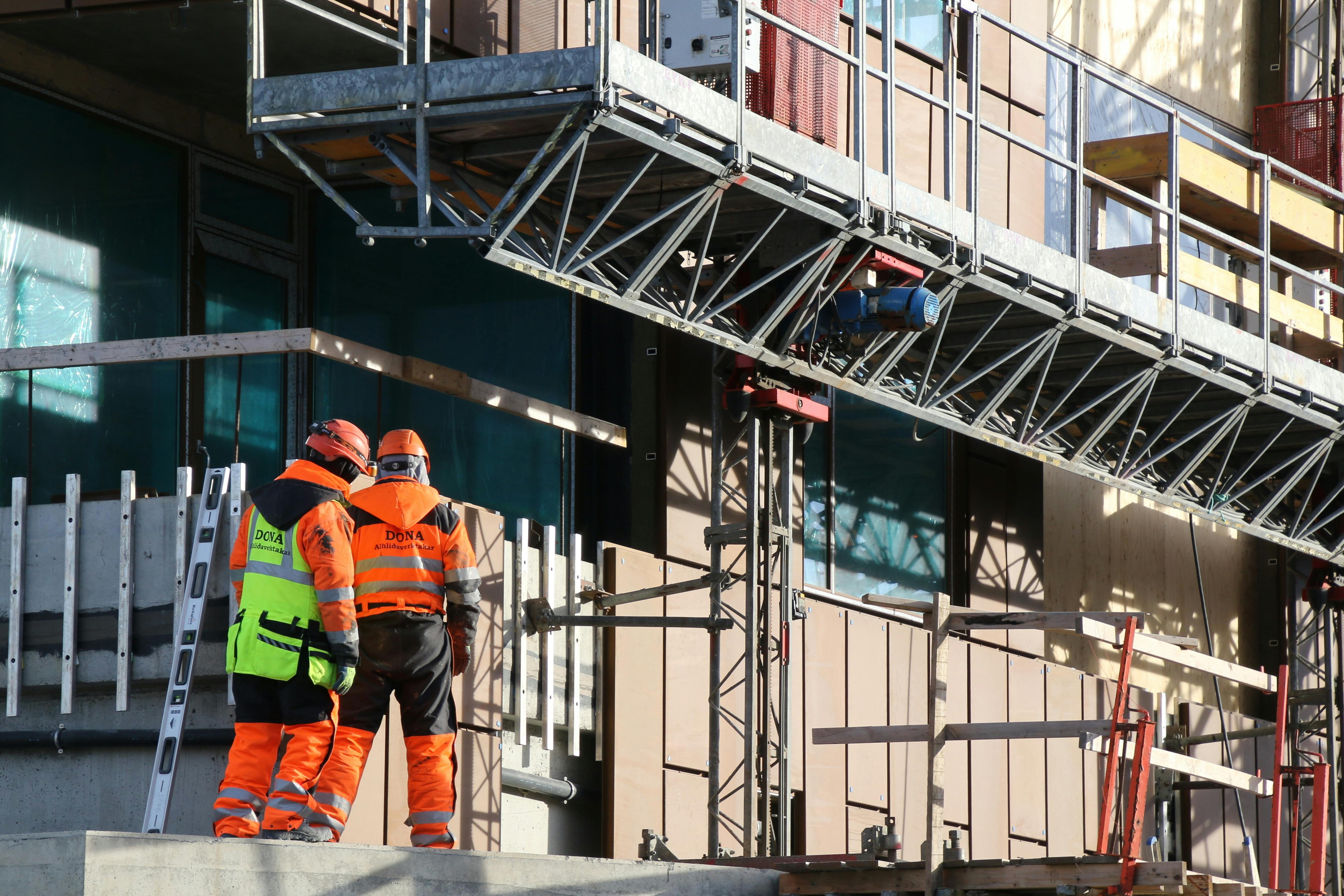 Building a Successful Construction Career Through Apprenticeship